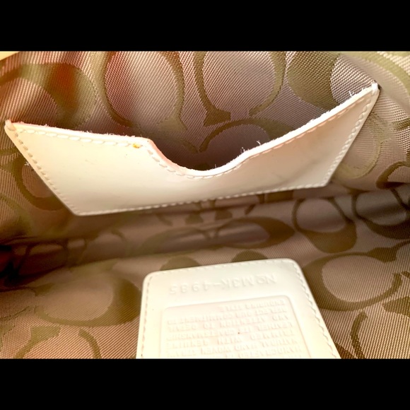 Coach clutch purse - Picture 6 of 6